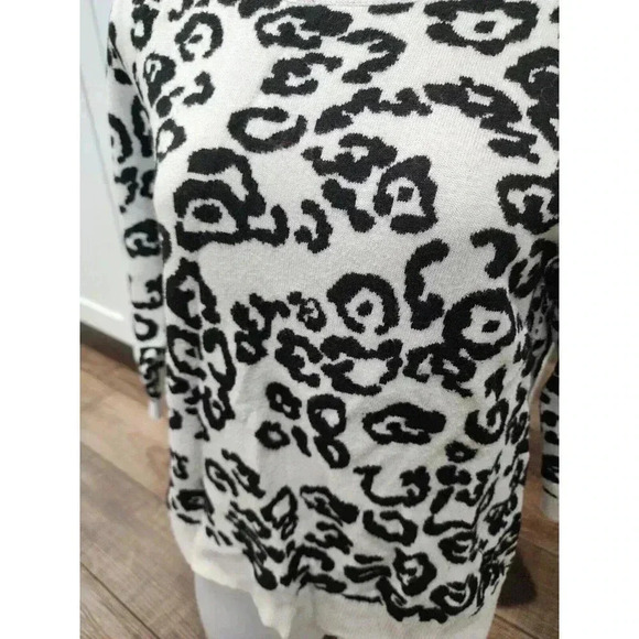ANN TAYLOR Size Medium Multicolor Cheetah Leopard Print with 3/4 Sleeve Sweater - Picture 2 of 5